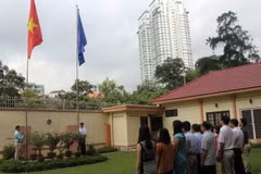 Tổ chức lễ thượng cờ ASEAN và Quốc kỳ Việt Nam tại Malaysia