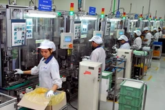 Dung hòa các phương án đề xuất mức lương tối thiểu năm 2015