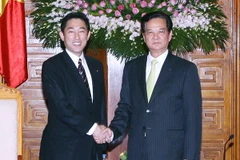 Thủ tướng Nguyễn Tấn Dũng tiếp Bộ trưởng Ngoại giao Nhật Bản