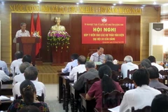 Quảng Nam đóng góp ý kiến vào các dự thảo văn kiện Đại hội 12 của Đảng. (Ảnh: Đỗ Trưởng/TTXVN)