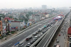 Đường vành đai 3 đoạn Thanh Xuân-Bắc hồ Linh Đàm trong ngày thông xe. (Ảnh: Huy Hùng/TTXVN)