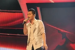 "Cơn gió lạ" Hồng Phước chia tay Vietnam Idol 2012. (Ảnh: BHD)