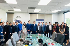 Đoàn công tác xúc tiến đầu tư thành phố Hà Nội tại buổi tọa đàm với các cơ quan chuyên môn và doanh nghiệp bang San Francisco về thu hút đầu tư, xúc tiến thương mại, phát triển du lịch giữa Hà Nội và San Francisco. (Nguồn: www.hanoimoi.com.vn) 