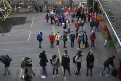 Học sinh tới trường học tại Dortmund, miền tây nước Đức. Ảnh minh họa. (Ảnh: AFP/TTXVN) 