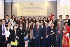 Chủ tịch Quốc hội gặp gỡ cộng đồng người Việt Nam tại New Zealand