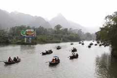 Lễ hội chùa Hương năm 2021. (Ảnh: Thành Đạt/TTXVN)