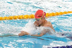 Vận động viên Võ Thị Mỹ Tiên (Việt Nam) thi đấu vòng loại bơi 200m hỗn hợp nữ. (Ảnh: Phạm Kiên/TTXVN)