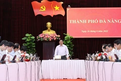 Thủ tướng Phạm Minh Chính chủ trì buổi làm việc với lãnh đạo chủ chốt thành phố Đà Nẵng. (Ảnh: Dương Giang/TTXVN) 