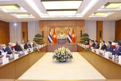 Chủ tịch Quốc hội Vương Đình Huệ tiếp Thủ tướng nước Cộng hòa Cuba Manuel Marrero Cruz. (Nguồn: TTXVN) 