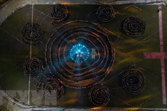 Màn trình diễn nghệ thuật Xòe Thái với sự tham gia của 5.000 nghệ nhân và diễn viên quần chúng. (Ảnh: Tuấn Anh/TTXVN) 