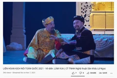Vở Làm vua chiếu trực tuyến trên YouTube Nghệ thuật biểu diễn Việt Nam. (Ảnh chụp màn hình)