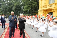 Tổng Bí thư, Chủ tịch nước Nguyễn Phú Trọng chủ trì Lễ đón Tổng thống Ấn Độ Ram Nath Kovind thăm cấp Nhà nước Việt Nam, sáng 20/11/2018, tại Hà Nội. (Ảnh: Trí Dũng/TTXVN) 