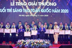  Lễ tuyên dương, trao Giải thưởng Tuổi trẻ sáng tạo toàn quốc năm 2020. (Ảnh: Văn Điệp/TTXVN)