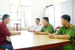 Ông Phan Hoàng Vũ tại buổi làm việc với cơ quan chức năng. (Ảnh: Cơ quan chức năng cung cấp) 