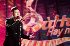 Tác giả 'hit'- 'Anh cứ đi đi' với phần thể hiện thiếu thuyết phục. (Ảnh: CTS)