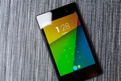 Chiếc máy tính bảng Nexus 7 2013. (Nguồn: anandtech.com)