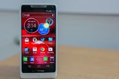Mẫu smartphone Droid RAZR M. (Nguồn: theverge.com)