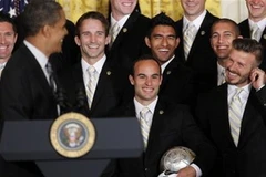 Tổng thống Mỹ Barack Obama nói đùa về chuyện của Beckham. (Nguồn: AP)