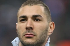 Benzema bị "trù úm" trước trận đấu với Tây Ban Nha