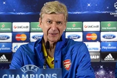 Wenger trong buổi họp báo trước trận. (Nguồn: AFP)
