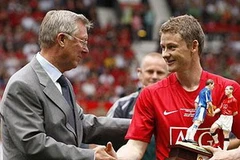 Huấn luyện viên Alex Ferguson (trái) và Solskjaer. (Nguồn: Internet)