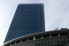 Tháp Osaka qua mặt tháp Tokyo về khách tham quan