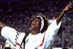 Mariah Carey hát trong một trận chung kết Super Bowl năm 1991. (Ảnh: AP)