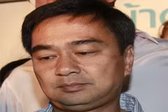 Thủ tướng Thái Lan Abhisit thừa nhận thất bại. (Nguồn: Reuters)