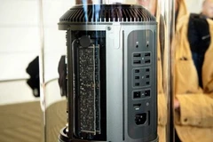 Thiết kế của Mac Pro 2013. (Nguồn: Engadget)