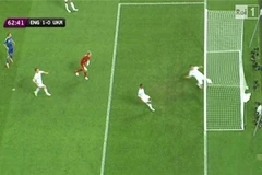 Pha phá bóng gây tranh cãi của Terry. (Nguồn: Internet)