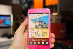 Mẫu Samsung Galaxy Note hồng . (Nguồn: Internet)