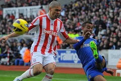 Benitez động viên người hùng bất đắc dĩ của Chelsea