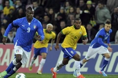 Thần đồng Neymar cũng ngả mũ thán phục Balotelli