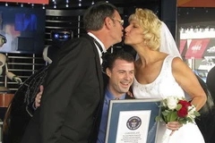 Cặp vợ chồng Wayne và Laurie Hallquist được ghi vào sách kỷ lục Guiness. (Nguồn: Reuters)