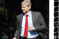 Huấn luyện viên Arsene Wenger vui mừng với chiến thắng của Arsenal. (Nguồn: Getty)