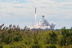 Tàu vận tải không người lái Cygnus rời bệ phóng. (Nguồn: space.com)