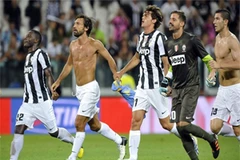 Pirlo và các đồng đội ăn mừng chiến thắng. (Nguồn: Reuters)