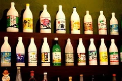 Bộ sưu tập các loại rượu Makgeolli. (Nguồn: seouleats.com)