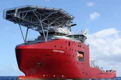 Tàu Ocean Shield tiến hành chiến dịch tìm kiếm chiếc máy bay MH370. (Nguồn: THX/TTXVN)