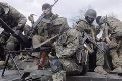 [Video] Phản ứng trái chiều về chiến dịch quân sự của Ukraine
