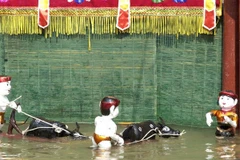 [Video] Đoàn rối nước Thăng Long biểu diễn tại Cuba