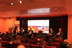 [Video] Phó Thủ tướng Vũ Văn Ninh thăm Anh