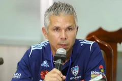 HLV U21 Sydney bức xúc vì bị loại do màn bốc thăm may rủi