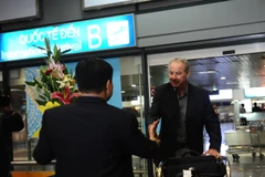 Khoảnh khắc huấn luyện viên Alfred Riedl trở lại Việt Nam năm 2014 khi là "thuyền trưởng" của Indonesia. (Ảnh: Tùng Lê/Vietnam+)