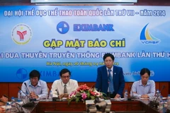 500 VĐV tham dự giải đua thuyền truyền thống Eximbank