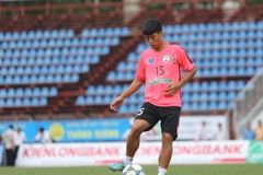 Thầy “Giôm” muốn Hoàng Anh Gia Lai mua trung vệ của lò Viettel 