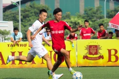 Hà Nội T&T “phẩy” đăng quang tại giải “phủi” Hà Nội 