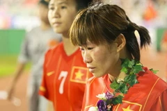 Nước mắt hòa mồ hôi trên mặt các nữ tuyển thủ mặn lòng người hâm mộ