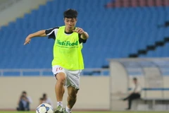 So sánh hai số 10 của U19 Việt Nam và U19 Australia 