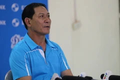 Than Quảng Ninh tố trọng tài bắt kém, từ chối 2 quả phạt đền